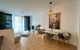Modern, stylisch und zentral!